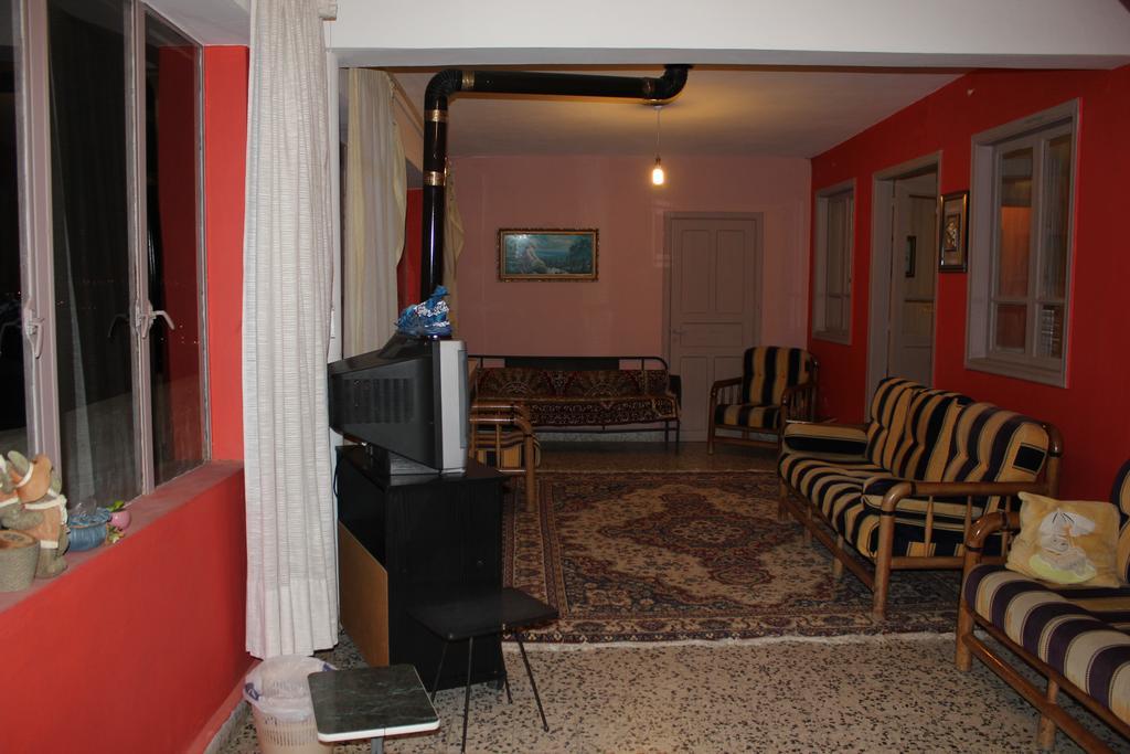 Bauhaus Motel Bcharré Екстериор снимка